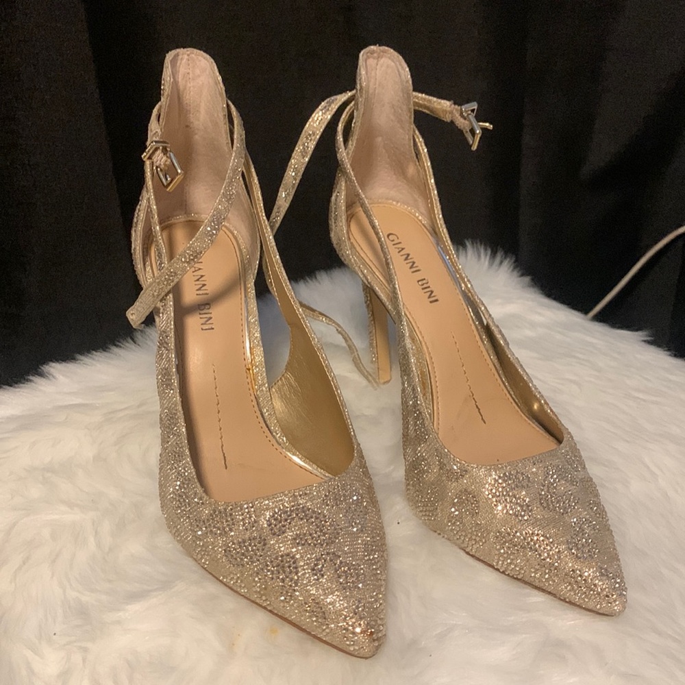 COPY - Cheetah/leopard print Gold detailing! Worn a couple times, great conditi…